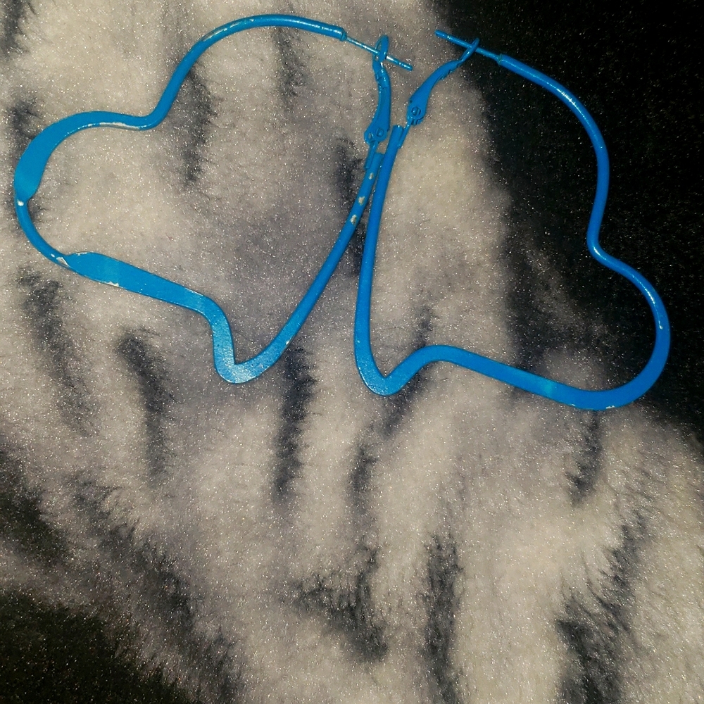 Blue heart 💙 shaped earrings